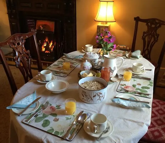 Buckfield Bed & Breakfast *